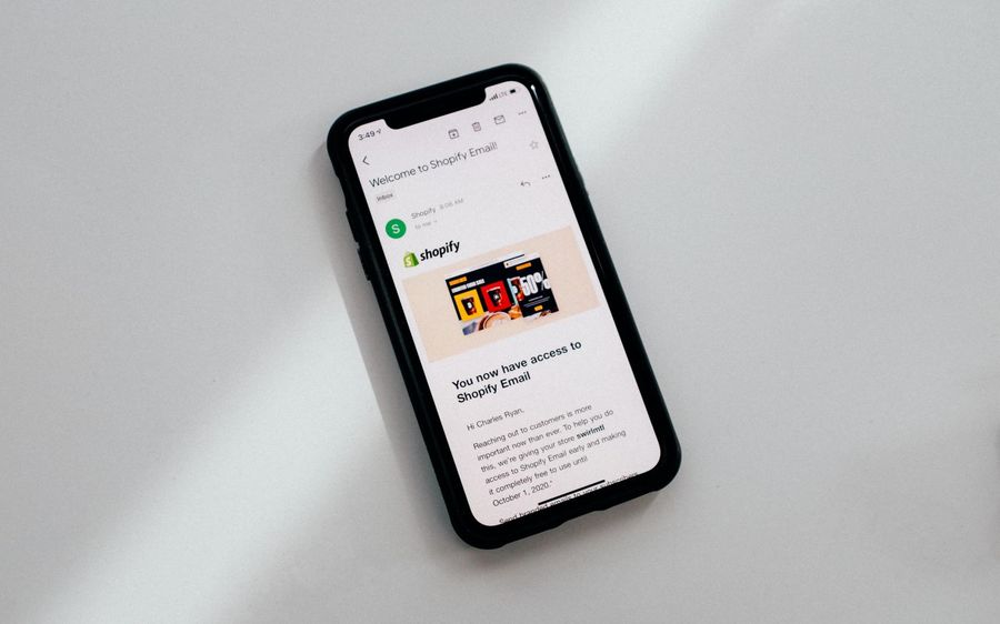 Does anyone read email newsletters anymore?