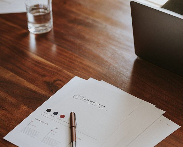 Icon strategists mapping a customer journey